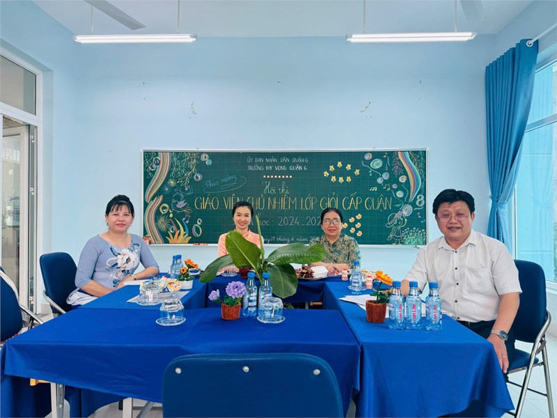 Tham gia Hội thi Giáo viên chủ nhiệm lớp cấp quận